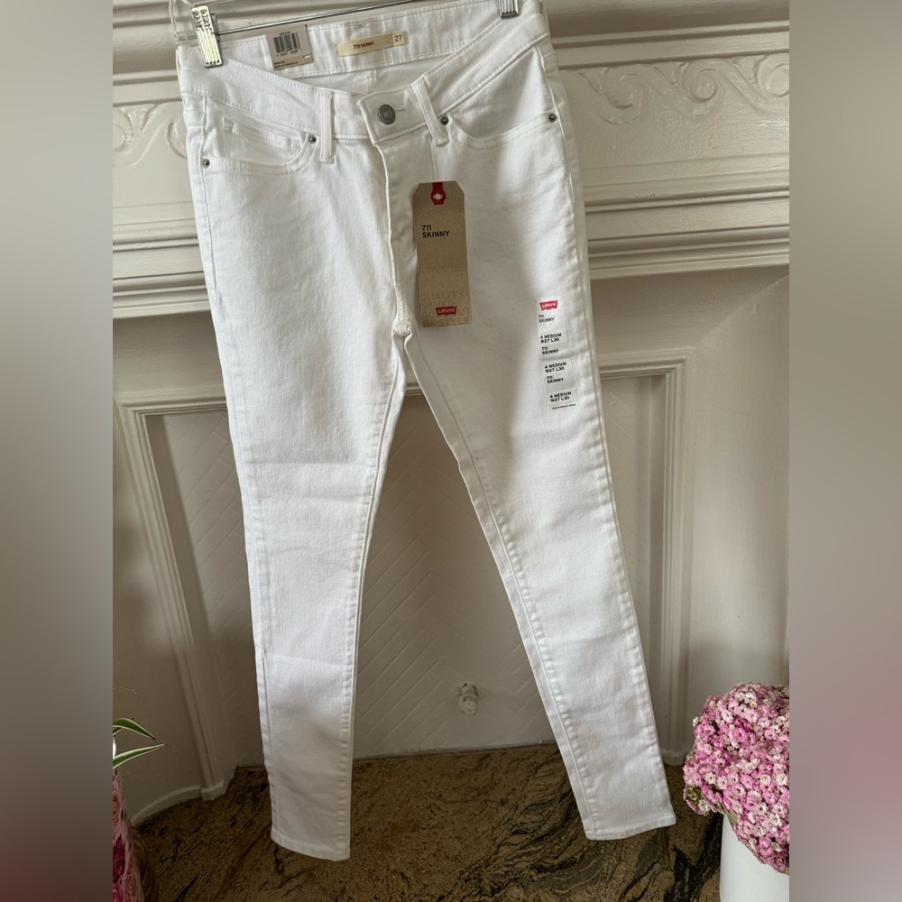 NEW LEVIS 722 Skinny mid rise jeans